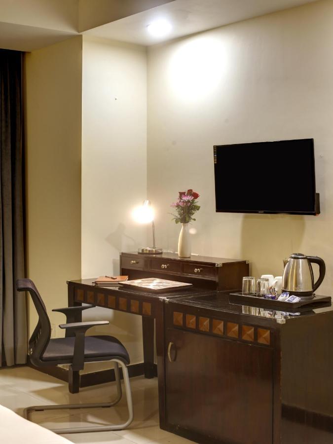 Lime Stays B&B Gk-2 At Greater Kailash Metro South Delhi Nearby Saket Select City New Delhi Exteriör bild
